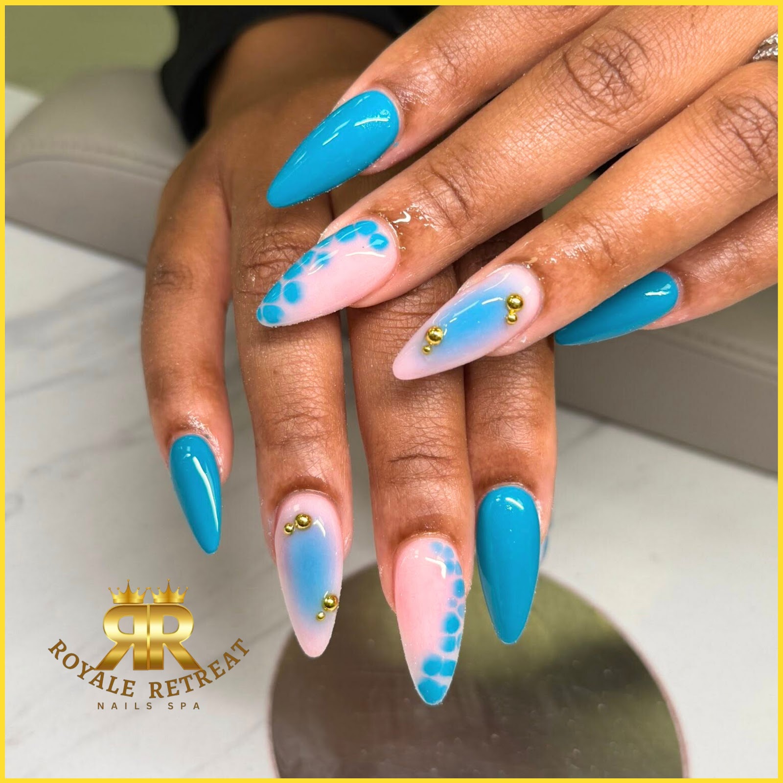 Royale Retreat Nails Spa nail photo 1